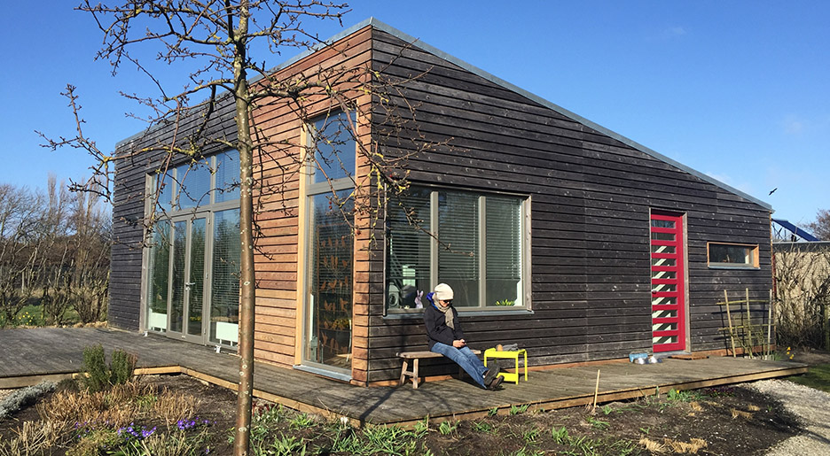 Anke Friedrich verbessert ein Ferienhaus mithilfe von Geomantie und Feng Shui für bessere Gesundheit